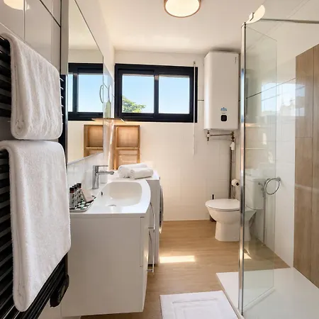 Riviera - One-bedroom Near