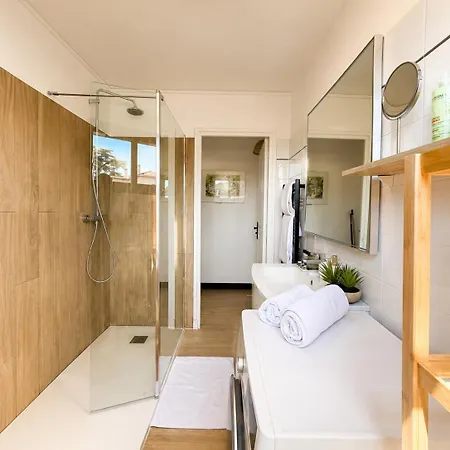 Riviera - One-bedroom Near